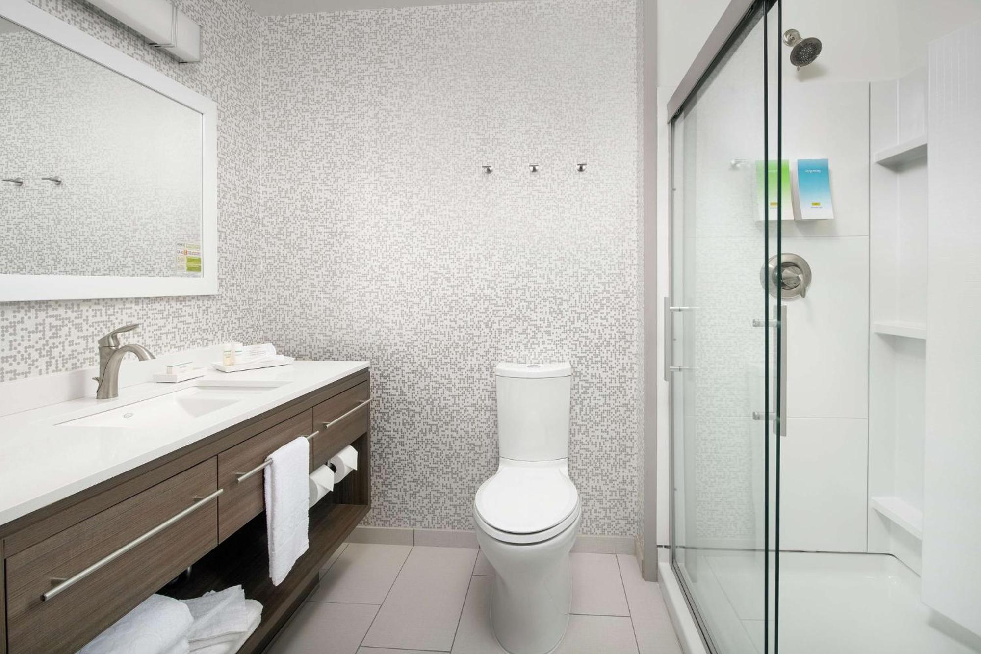 Home2 Suites By Hilton Лонгмънт Екстериор снимка