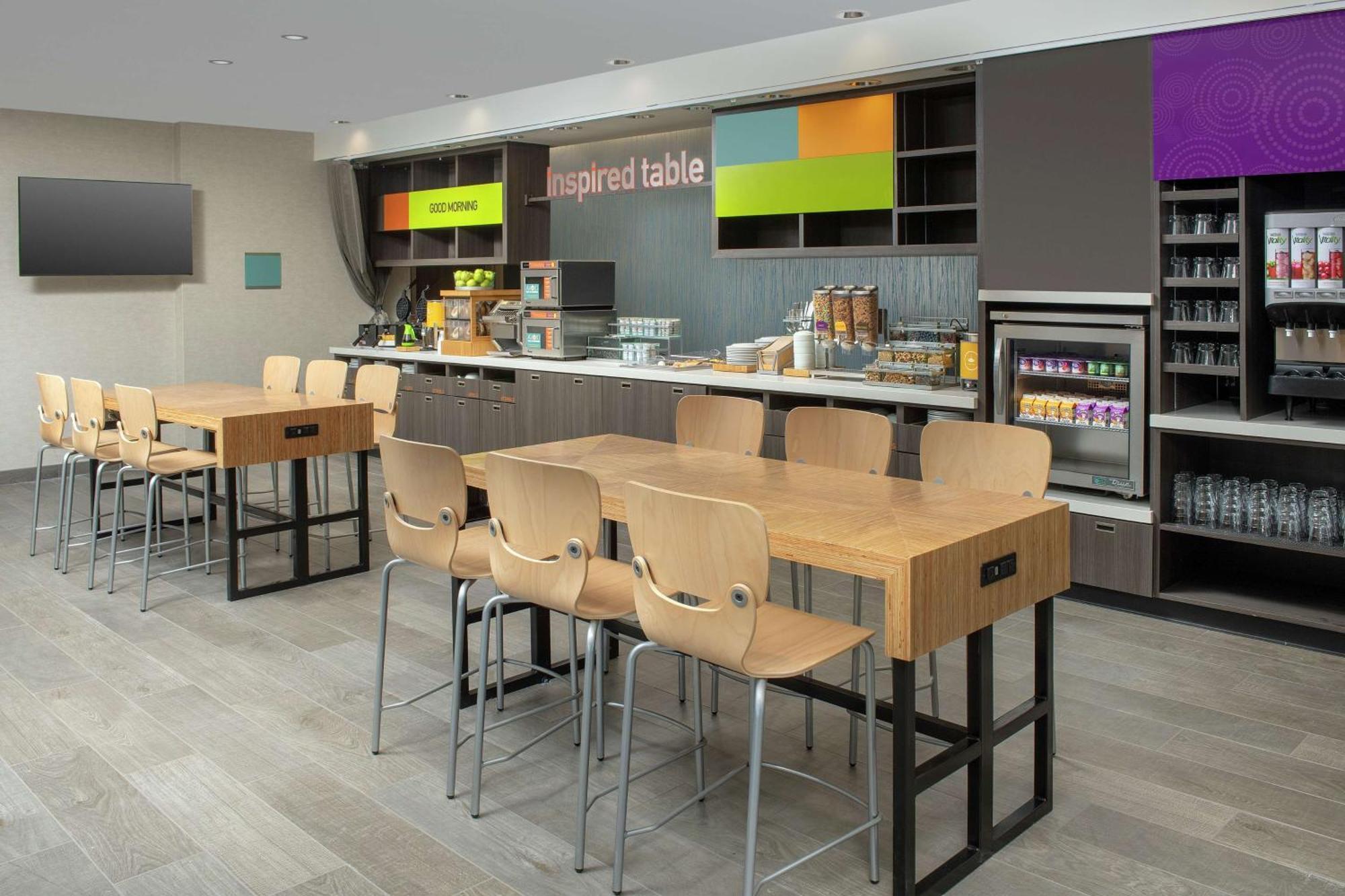 Home2 Suites By Hilton Лонгмънт Екстериор снимка